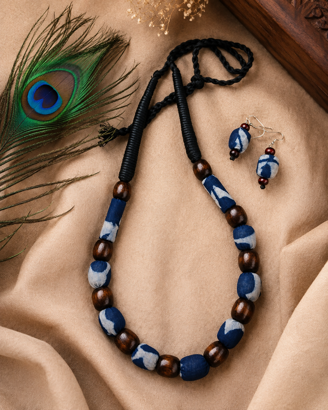 Indigo wooden beaded necklace set