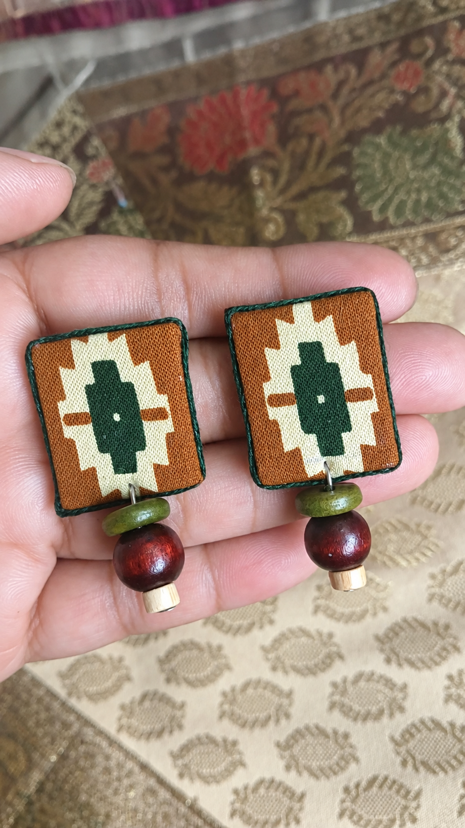 Mustard Mini Stud